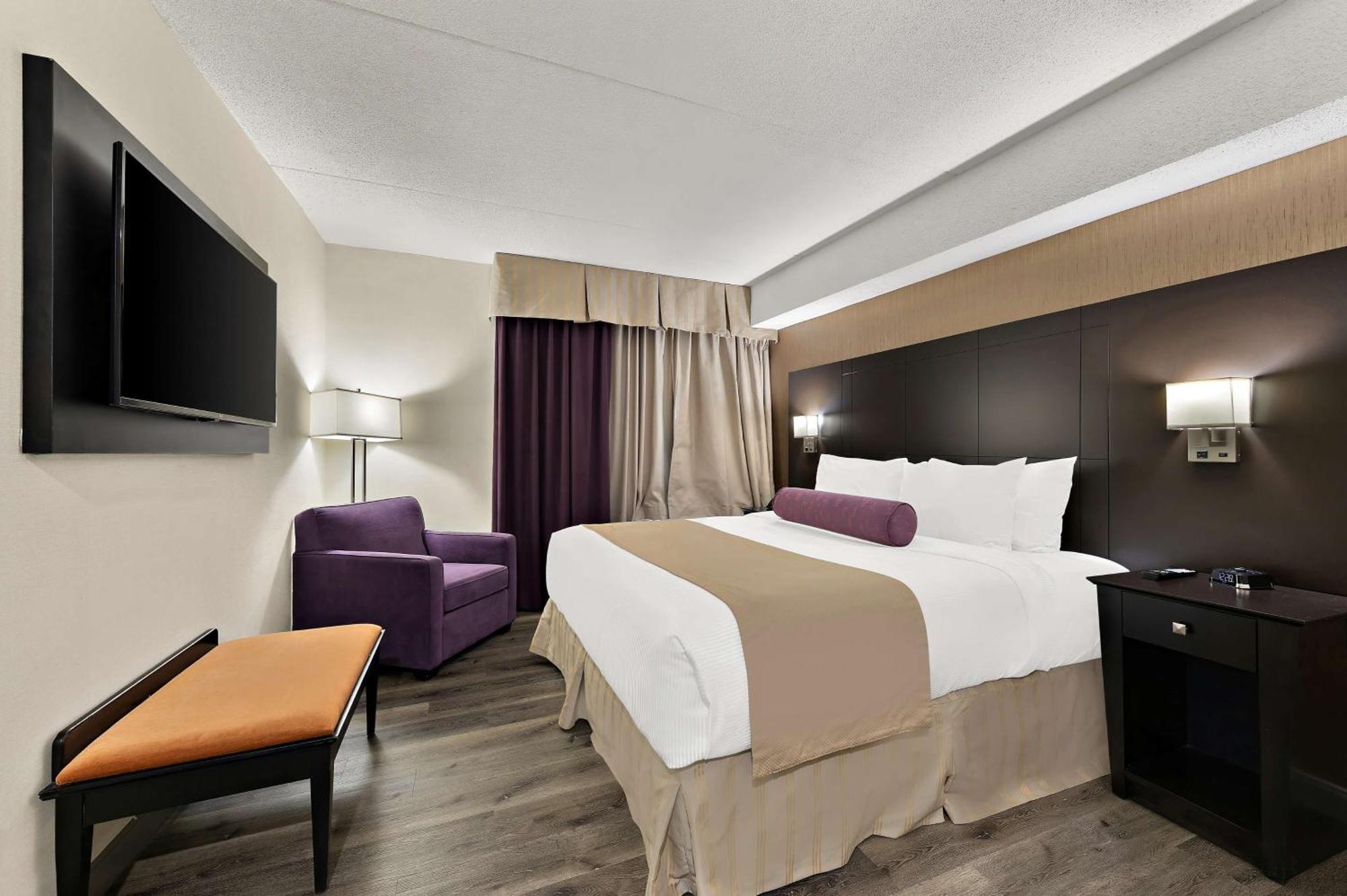 Best Western Plus Toronto North York Hotel & Suites Exterior photo