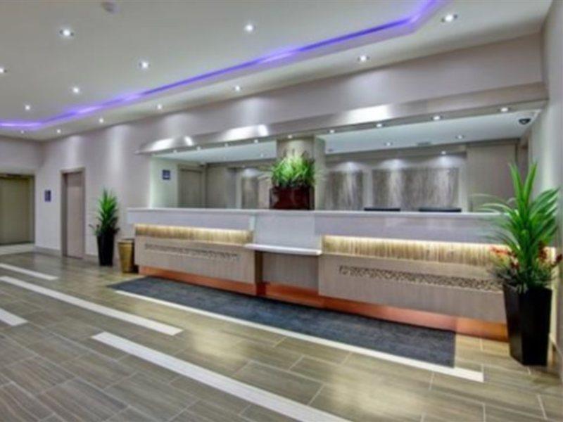 Best Western Plus Toronto North York Hotel & Suites Exterior photo